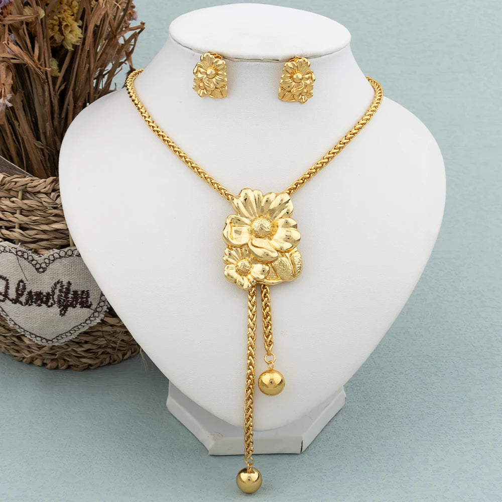 Neues Mode-Schmuckset vergoldet Anhänger Dubai Italien Halskette Tropfenohrringe für Frauen Verstellbare Kette Party Böhmen Schmuck