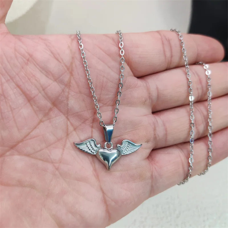 Collares con colgante de moda de acero inoxidable chapado en oro de 18k con diseño de alas de ángel, corazón, rosa y margarita para mujer