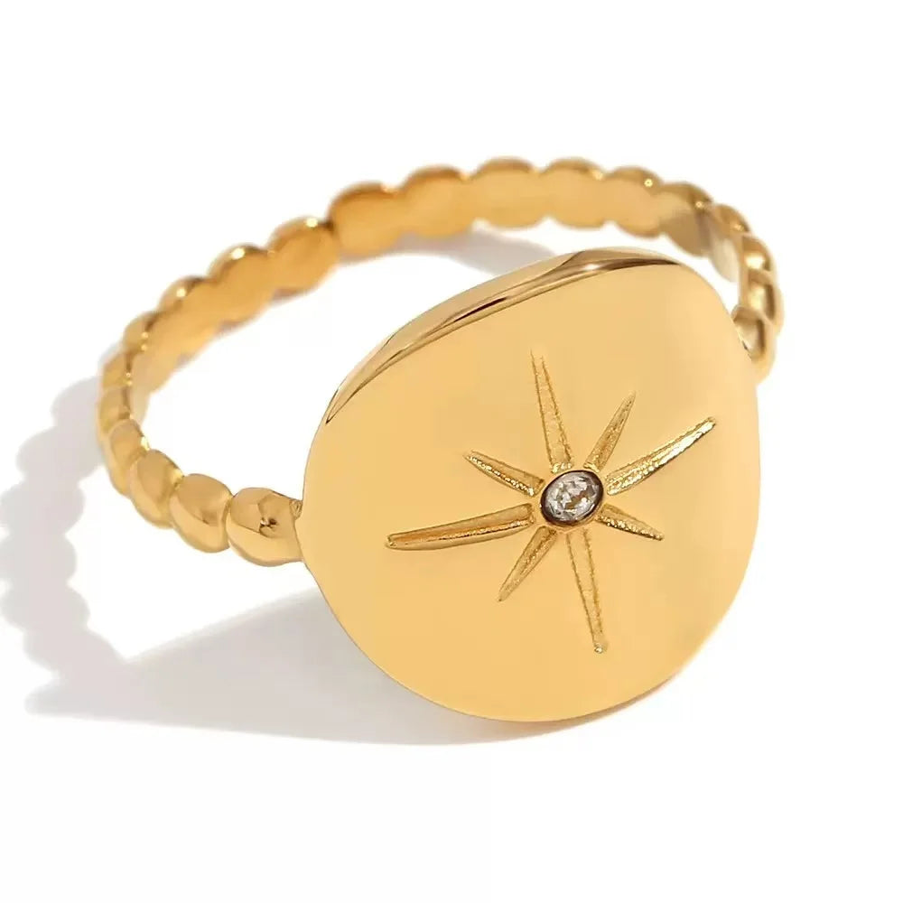 Großhandel High-End wasserdicht dreidimensionaler M-Buchstabe hohler Edelstahl Fingerring trendig für Damen personalisierbarer Schmuck