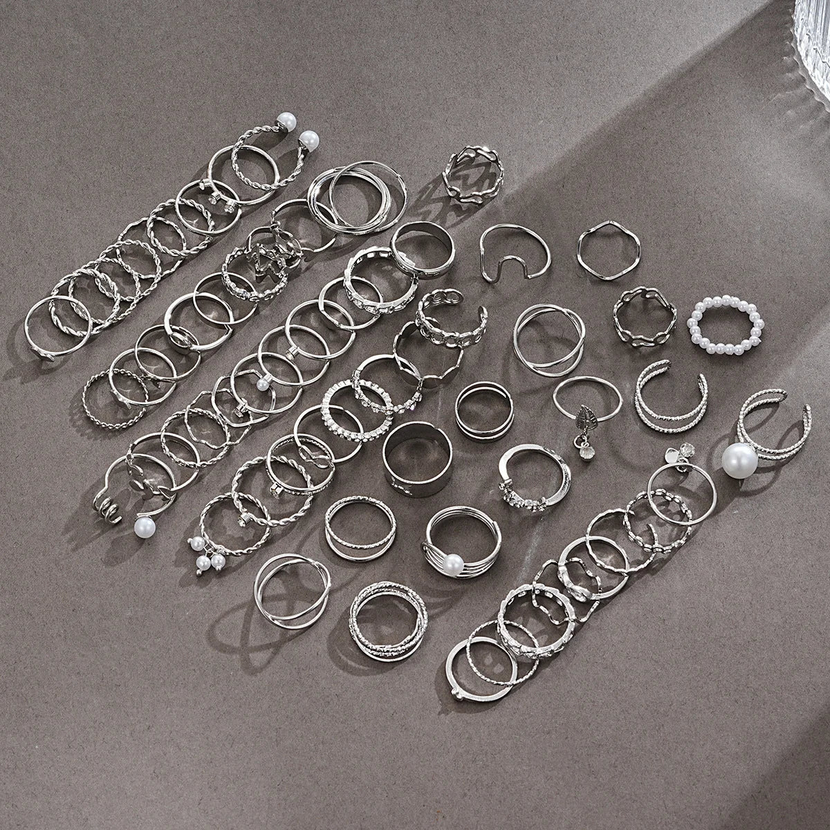 64-teiliges Set geometrischer Knöchelringe in Silber für Frauen, Herz, Kreuz, Blatt, Perlenanhänger, Fingerring, Damen, Boho-Partyschmuck