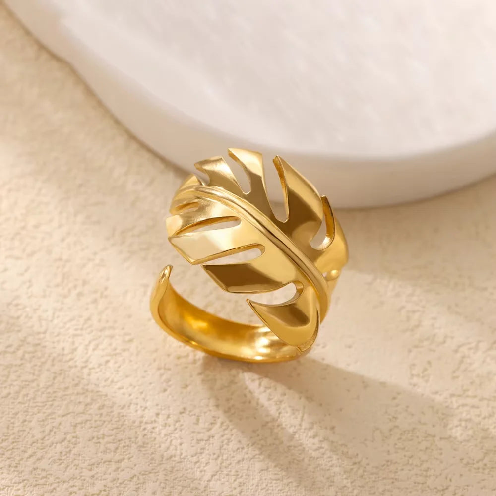 Edelstahl-Blumen-offene Ringe für Frauen Trend Hochzeit Herz Schmuck Goldfarbe Geometrischer hohler Ring Täglicher Accessoires Geschenk