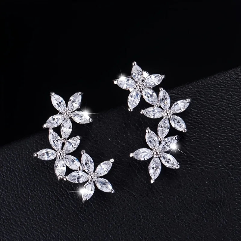 S925 Sterling Silber funkelnde, fünfblättrige Blumenohrringe elegant und modisch ganzjährig tragbar, passend für festliche Partys