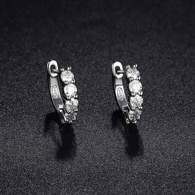 NeeTim 3mm D Color Moissanit Ohrringe 925 Sterling Silber Plattiert Weißgold Creolen für Frauen Hochzeit Party Edler Schmuck