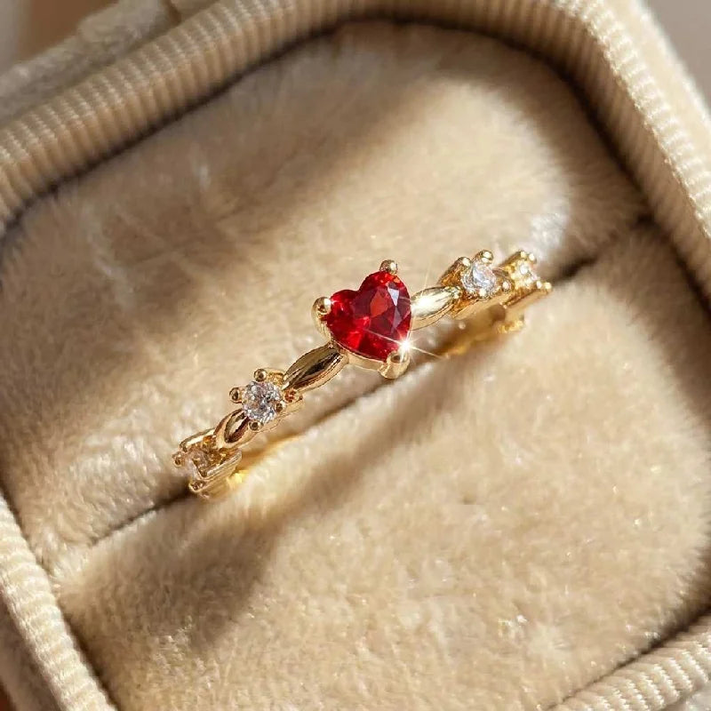 925er Sterlingsilber vergoldet 18K Gold Zirkon Rot Liebe Herz Ringe für Frauen Party Hochzeit Hohe Qualität Vintage Feiner Schmuck