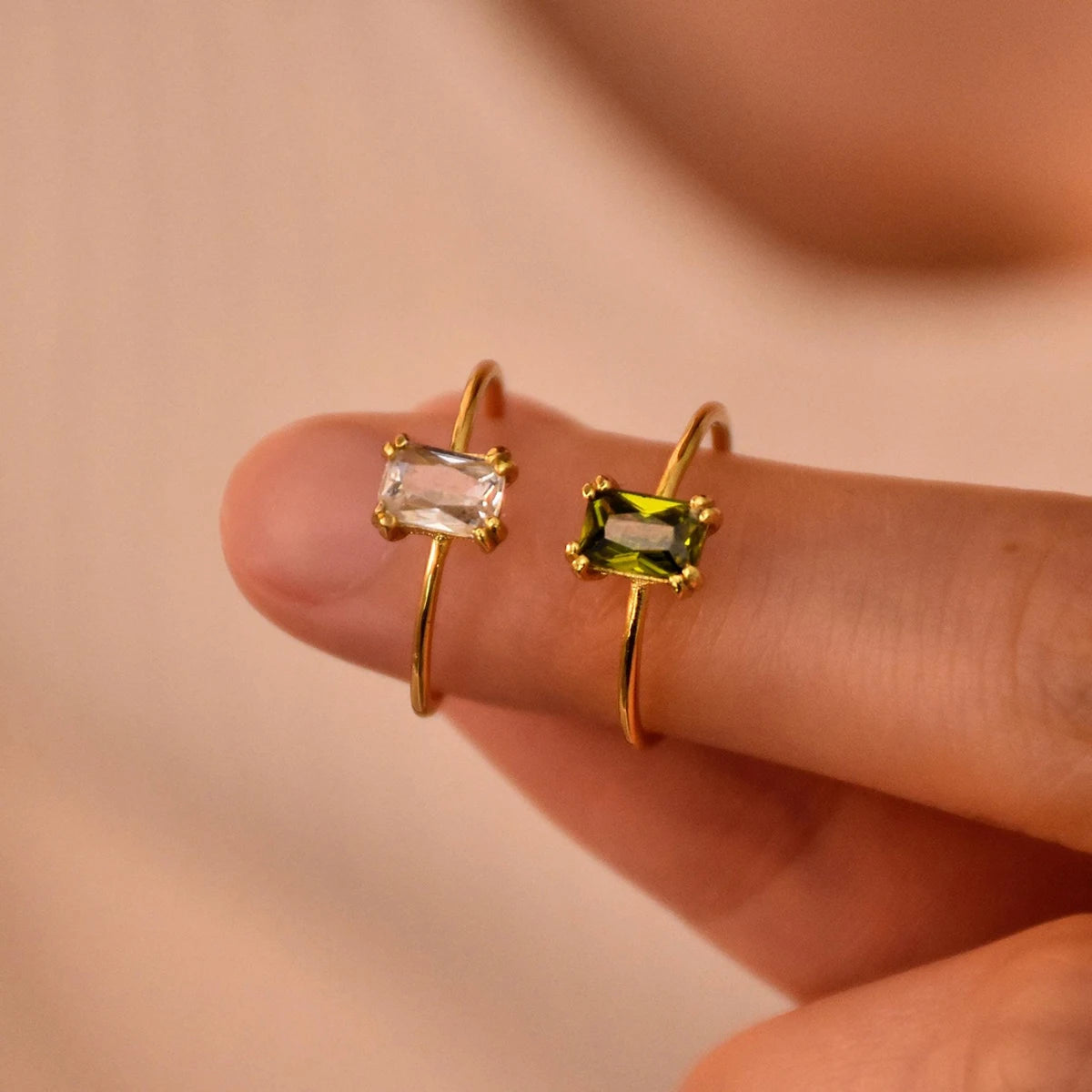 Edelstahl Geburtssteinringe für Damen Goldfarbe Zirkon Geburtsstein Öffnungsring Minimalistischer Weihnachts-Geburtstags-Schmuckgeschenk