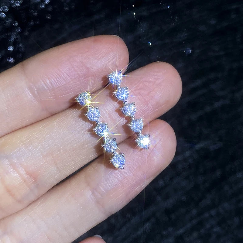 NeeTim Pendientes de moissanita completa de 3 mm para mujer, joyería fina para boda, plata de ley 925 con chapado en oro blanco, aretes de fiesta