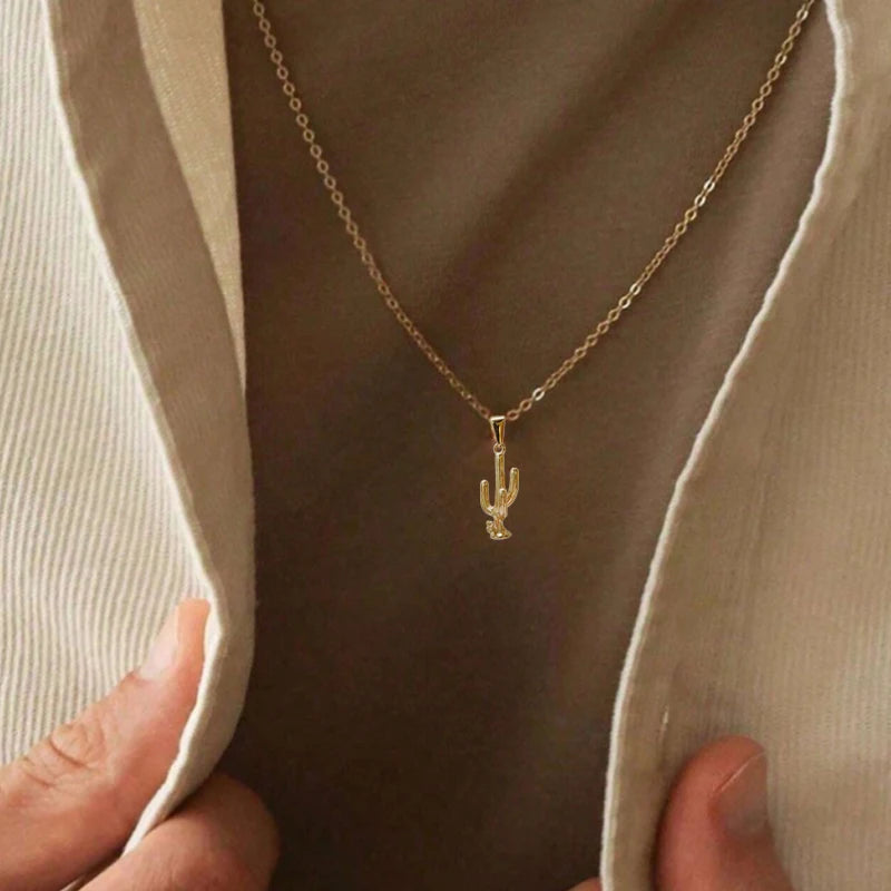Collar con colgante de cactus de acero inoxidable bañado en oro de moda para hombres y mujeres - No se decolora, regalo ideal, joyería de moda