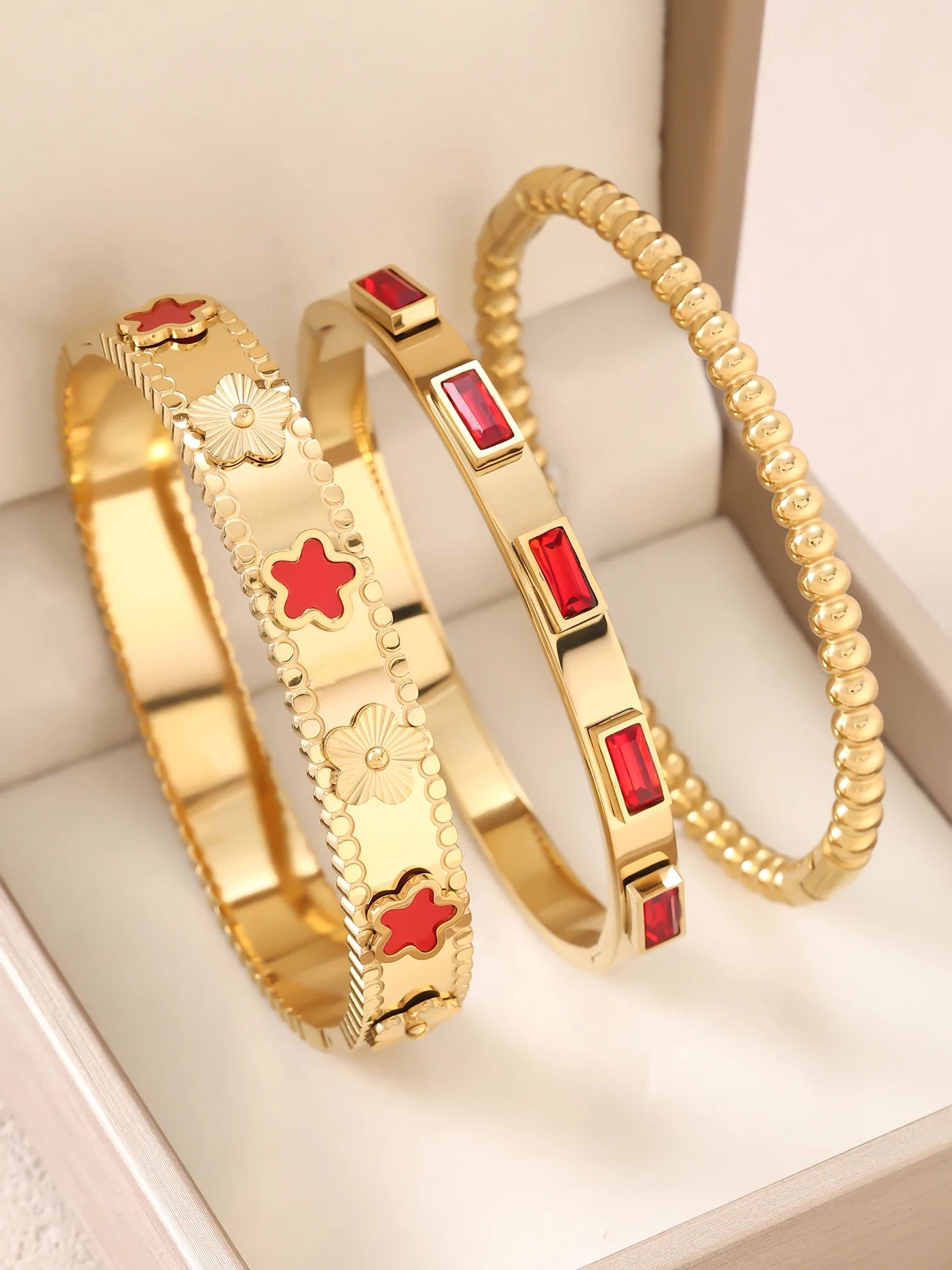 1 Stück 18K vergoldetes stapelbares Edelstahlarmband mit Kette und Kleeblatt-Design, Modischer Stil für Damen, Geeignet für Freizeit