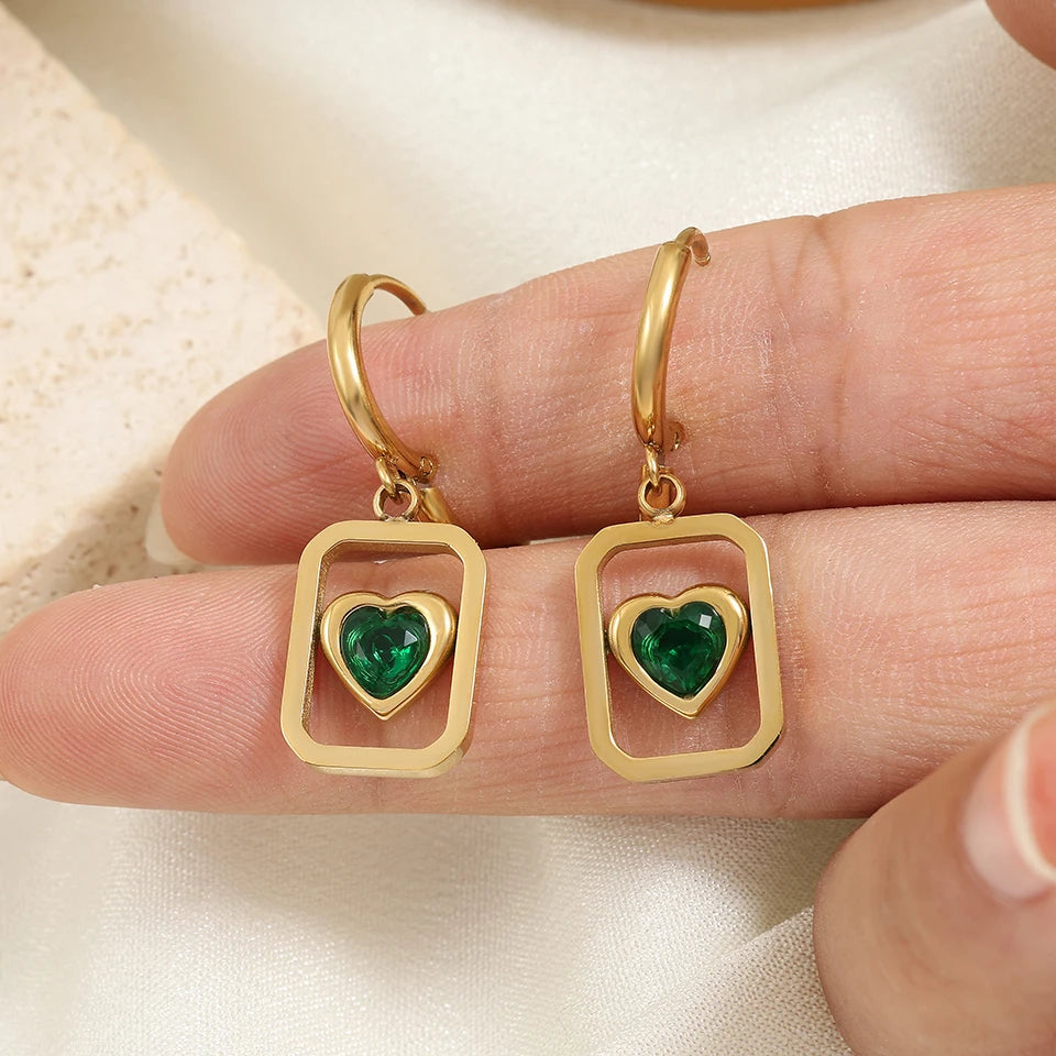 ZAKOL Vergoldete Edelstahl-Creolen für Damen, Vintage-Grünstein-Anhänger, trendiger wasserdichter Schmuck als Geschenk