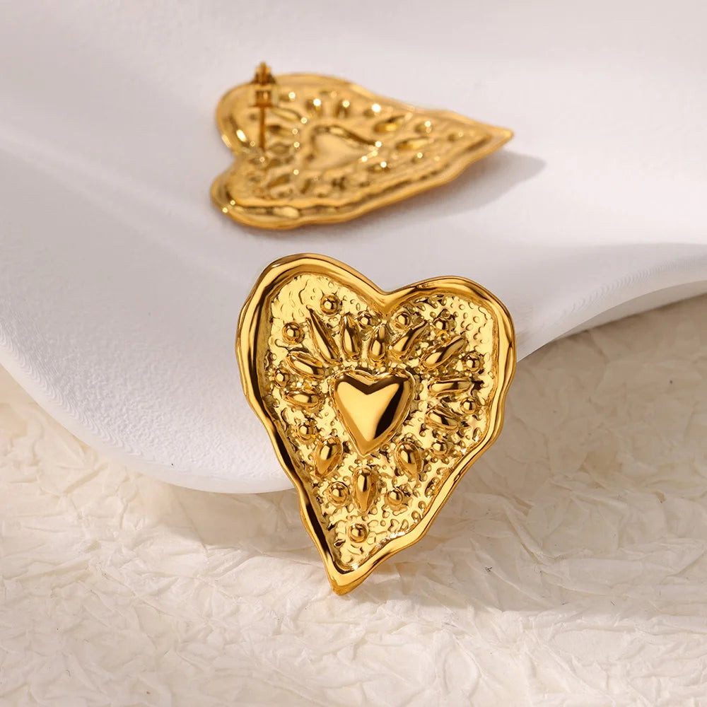 Edelstahl unregelmäßige Herztextur Ohrstecker für Damen Goldfarbenes Herz Hochzeit Ästhetischer Ohrring Schmuck Accessoires