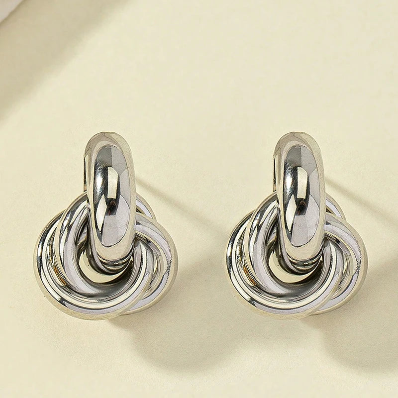 Obega Gold Silber Farbe Knoten Creolen Ohrringe für Damen Glänzende Beschichtung Trendige Ohrstecker Süßer Alltagsschmuck