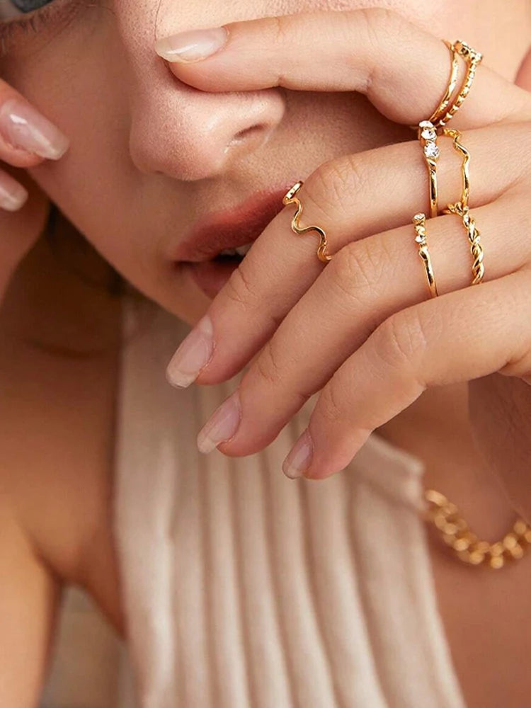28tlg. Modischer Ring-Set für Damen, herzförmiges Design, geometrisches böhmisches Element, Akzentring, Alltag, Dating, Party Schmuck 2025