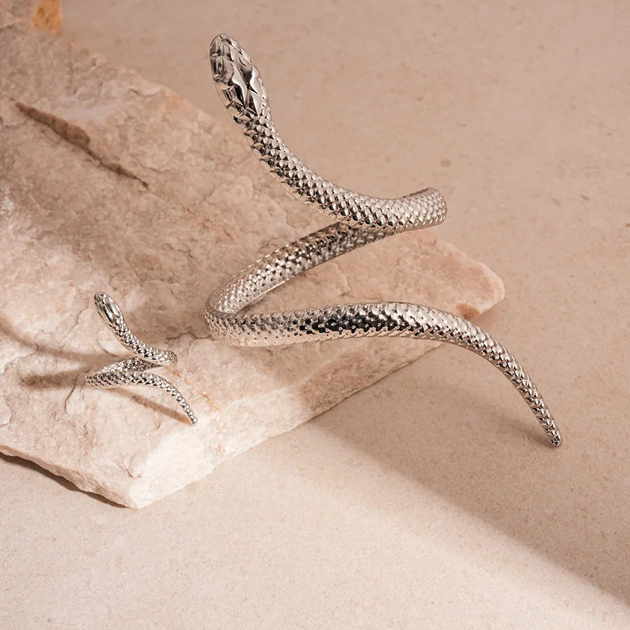 2025 New Arrival Snake Shaped Cuff Bracelet Ring Set for Women Exaggerated Metal Unique Design Bracelet Fashion Jewelry Set