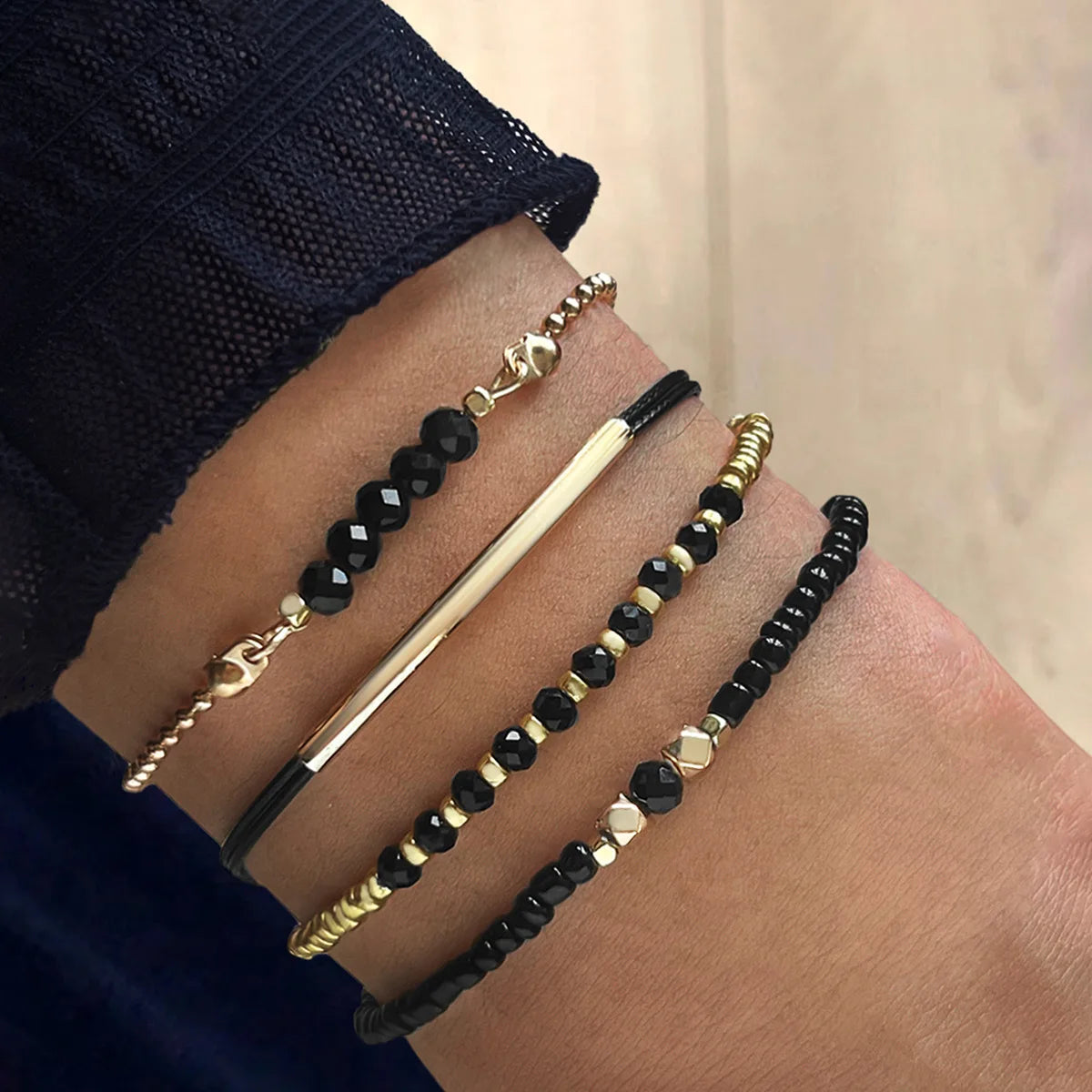 Handgemachtes schwarzes Glasstein-Armband-Set für Damen, einfaches geflochtenes Seil, Perlen, Kette, Armreif, weibliche Mode, Schmuckzubehör