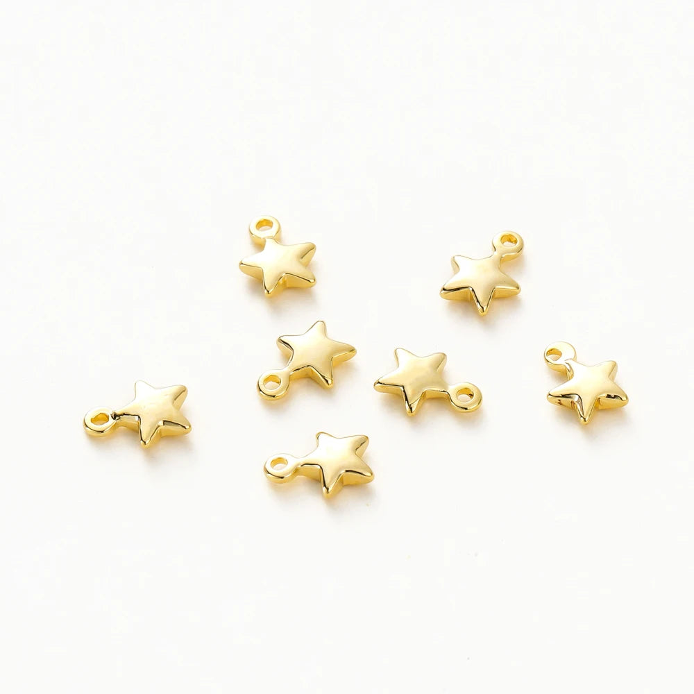 20 unidades/lote de dijes pequeños de estrella de latón chapado en oro de 14K y 18K de 5x7MM con orificio de 1.0MM de alta calidad para accesorios de joyería DIY