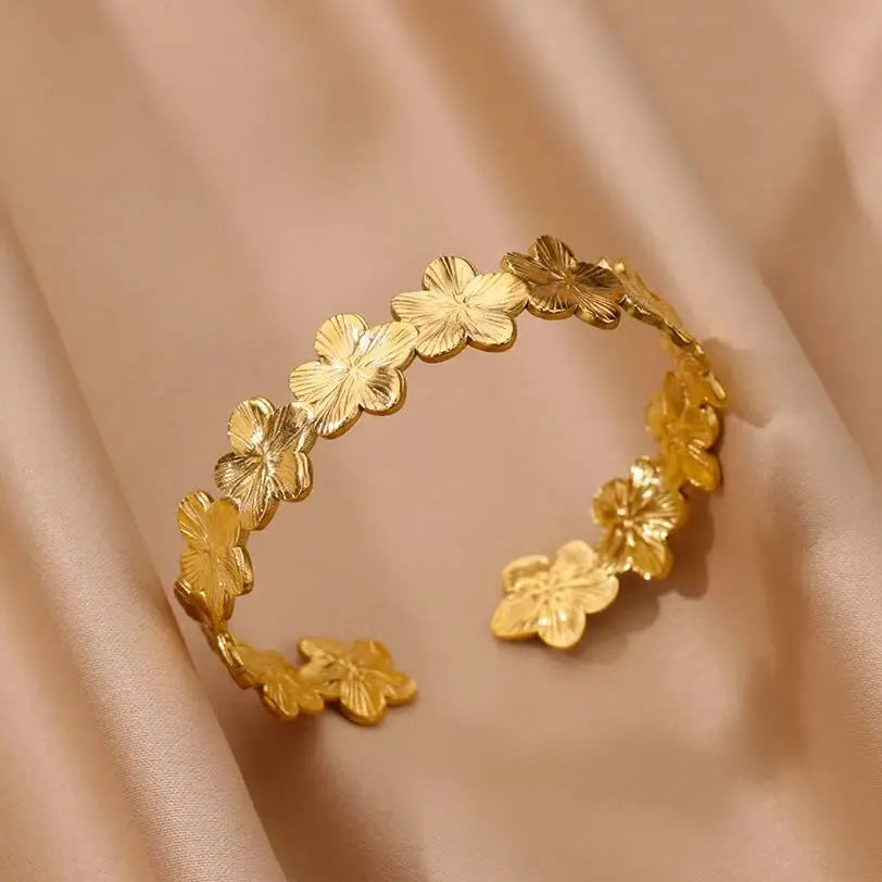 Vintage Blumenarmreifen für Damen Goldfarbene Edelstahl Blumenarmreifen Armbänder Damen Schmuck Party Geschenk Pulseras