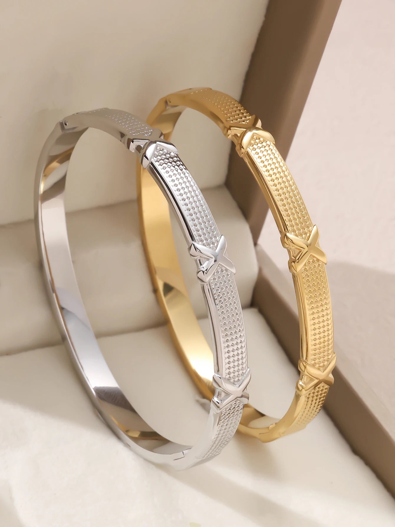 1 Stück/Set Damen Hochzeitsschmuck Party Feiertag Valentinstag Geschenk Edelstahl Armband 18K vergoldet Armband
