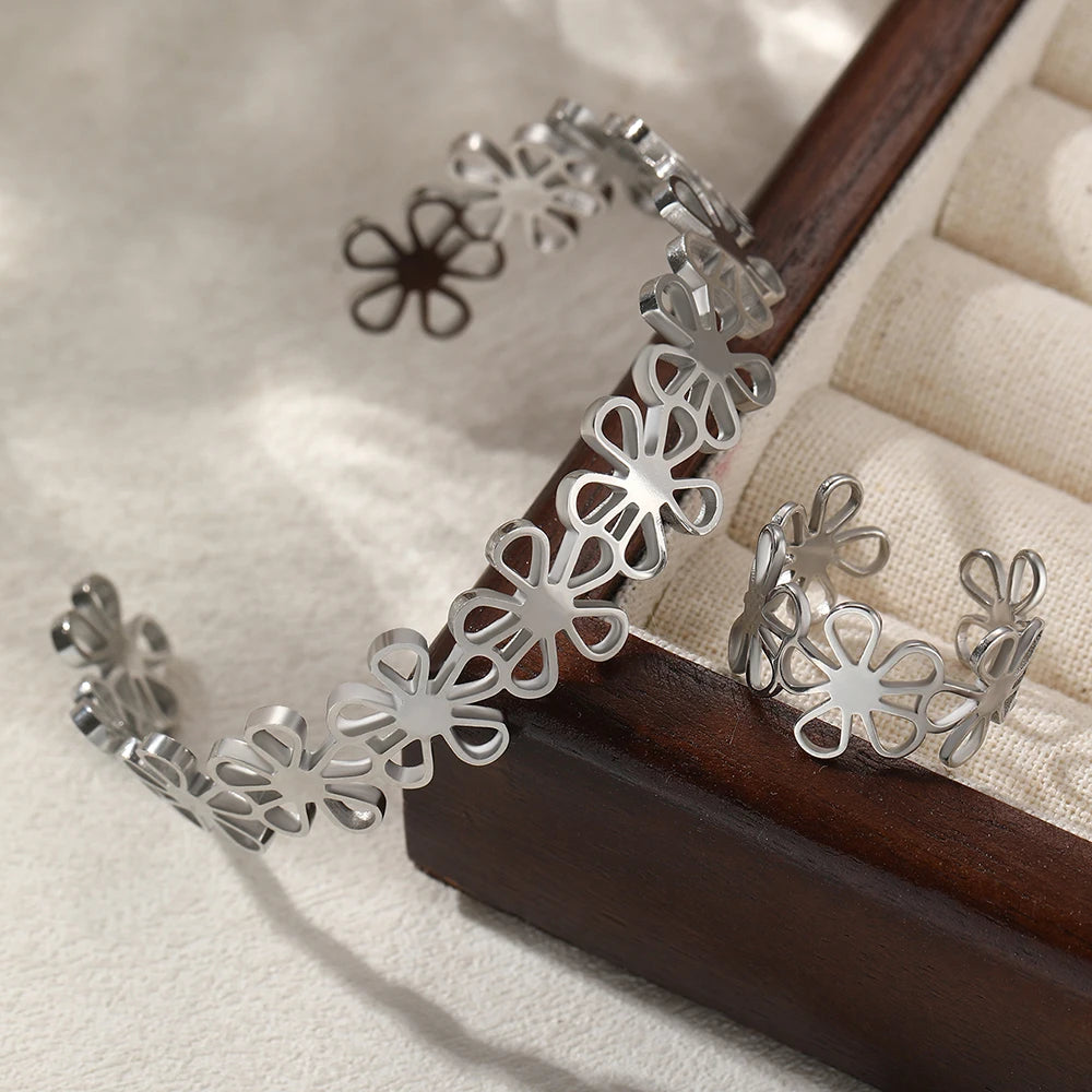 Edelstahl Armreifen Set Hohl Blumen Ungewöhnlich Retro Armreif Ring Für Frauen Schmuck Nicht verblassend Hochwertiges Geschenk Neu