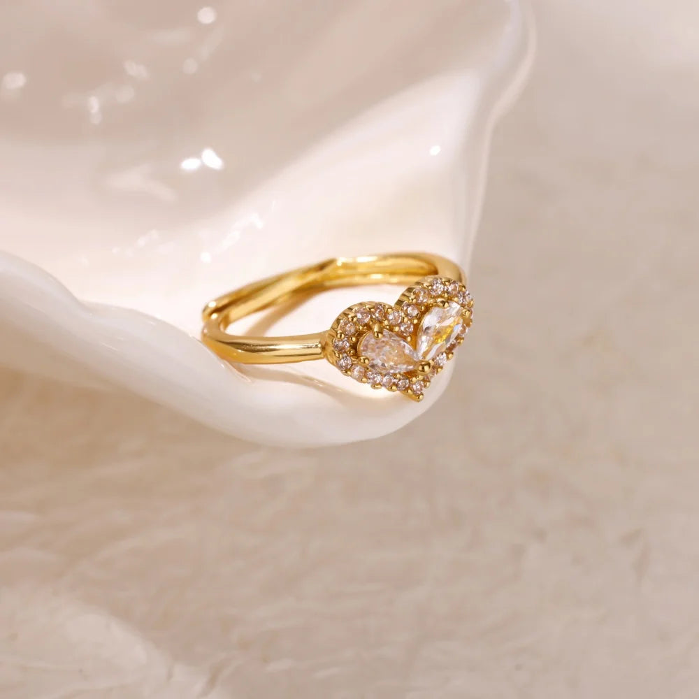 Zirkonia Herzring für Damen Goldfarben Edelstahl Herz Verstellbarer Ring Hochzeitstag Wasserdichter Schmuck Geschenk
