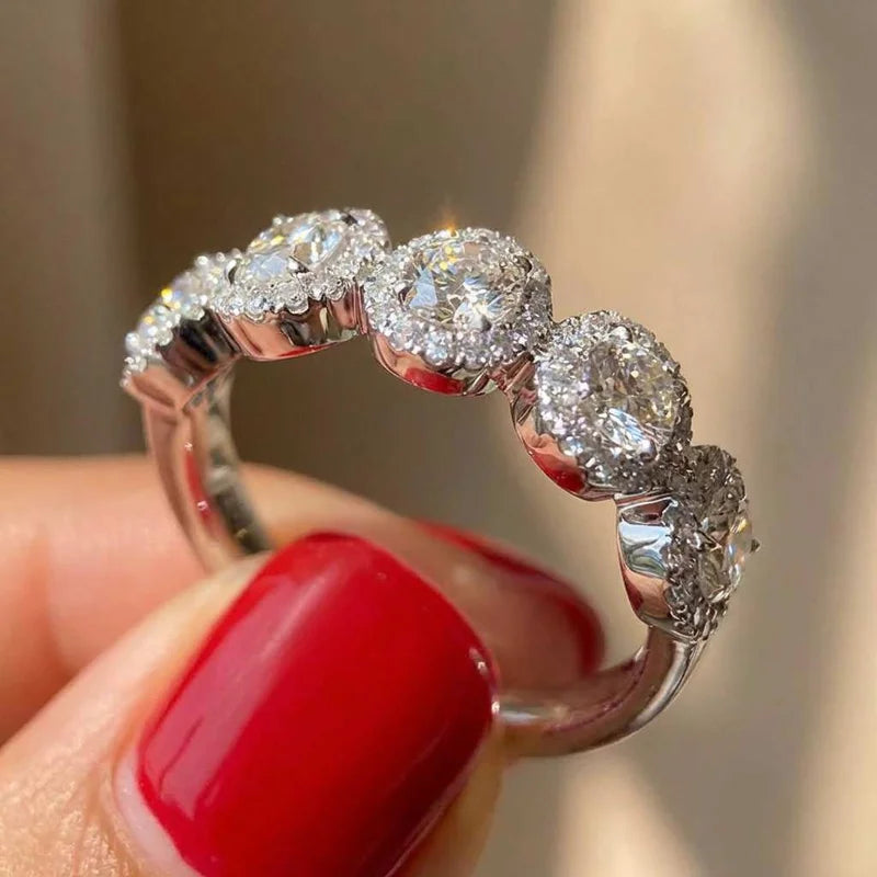 925 Sterling Silber schicke Damenringe Luxus gepflasterte ovale Zirkonia süße Frauen Finger Accessoires für Party Mode Schmuck