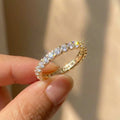 925er Sterlingsilber Neue Trendige Dünne Fingerringe Band mit Glänzendem Zirkonia Einfacher Stylischer Alltagsschmuck für Frauen