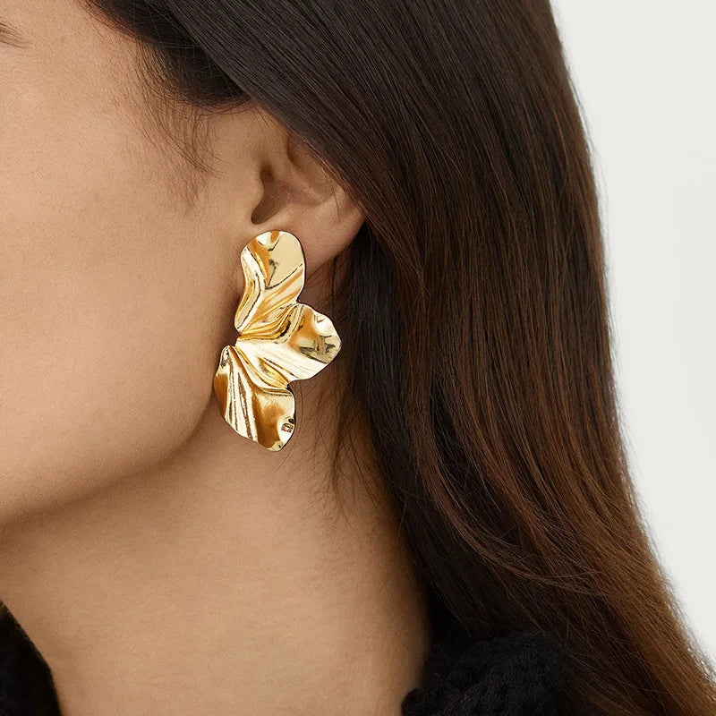 Vintage goldfarbene Blumen-Ohrstecker für Damen, einfache geometrische Statement-Ohrringe, Party-Geschenke, серьги женские