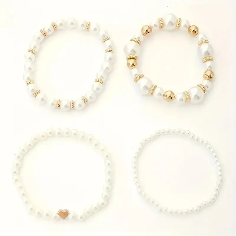 Neues 4-teiliges Set Imitationsperlen-Armbänder-Set für Damen Mode Goldfarbenes Herz Große Perlen-Armbänder Trendy Schmuckgeschenke