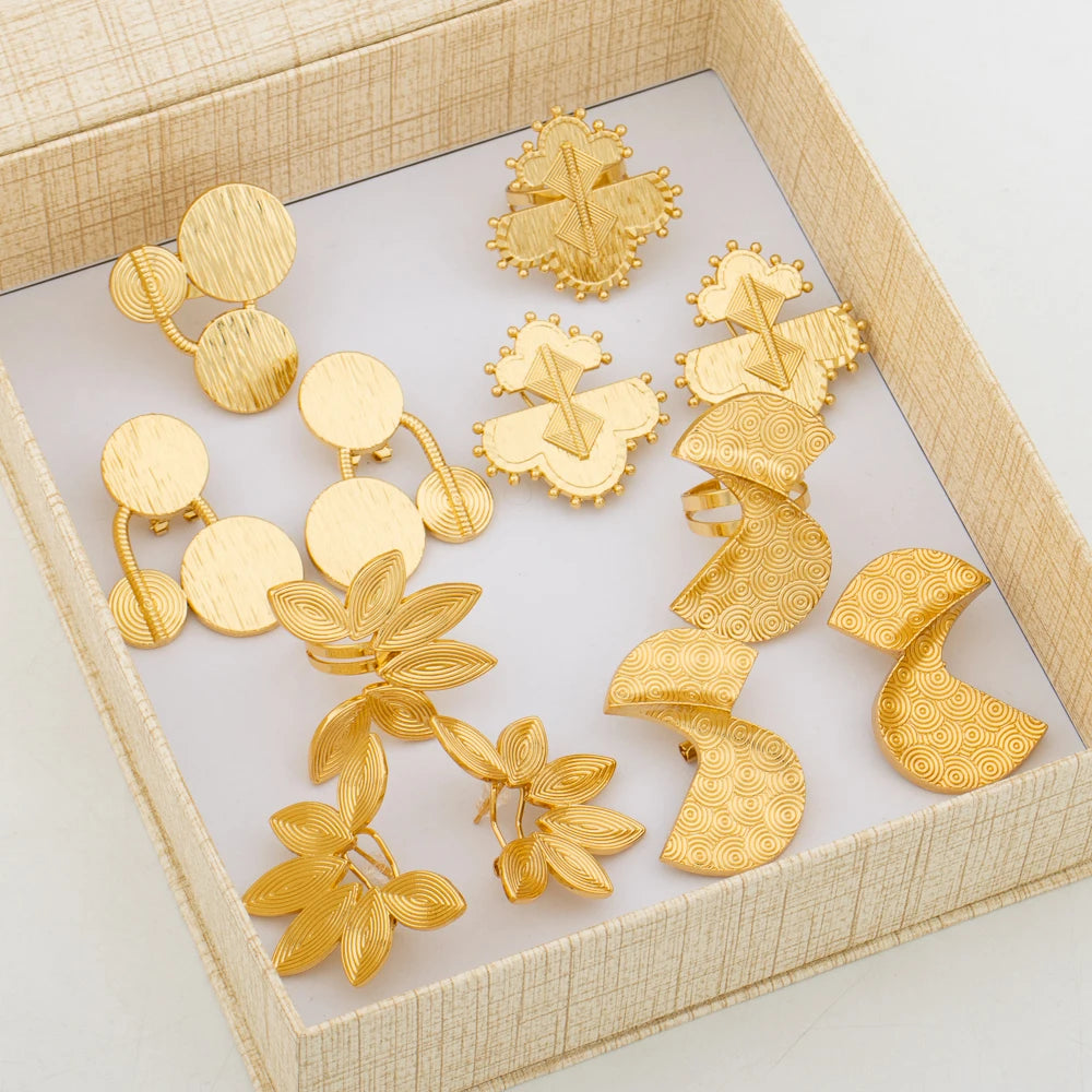 Trendige Ohrringe und Ring Schmuckset mit Geschenkbox, 18k vergoldete Clip-Ohrringe und Fingerring-Set für Party, Verlobung, Braut