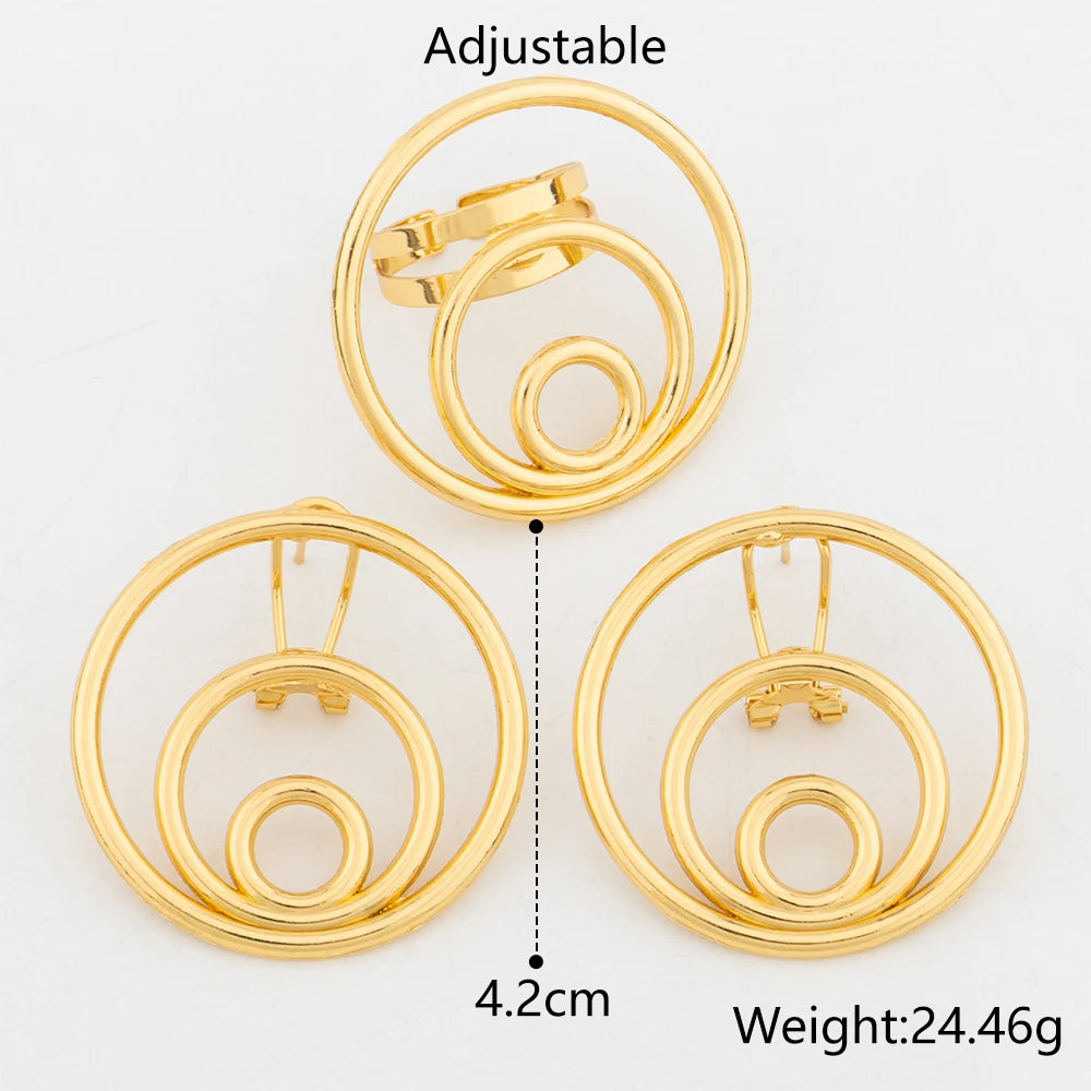 Trend Goldfarbene Ohrringe Schmuckset für Frauen Hohles Design Clip-Ohrringe mit Fingerring Alltagskleidung für Partyzubehör