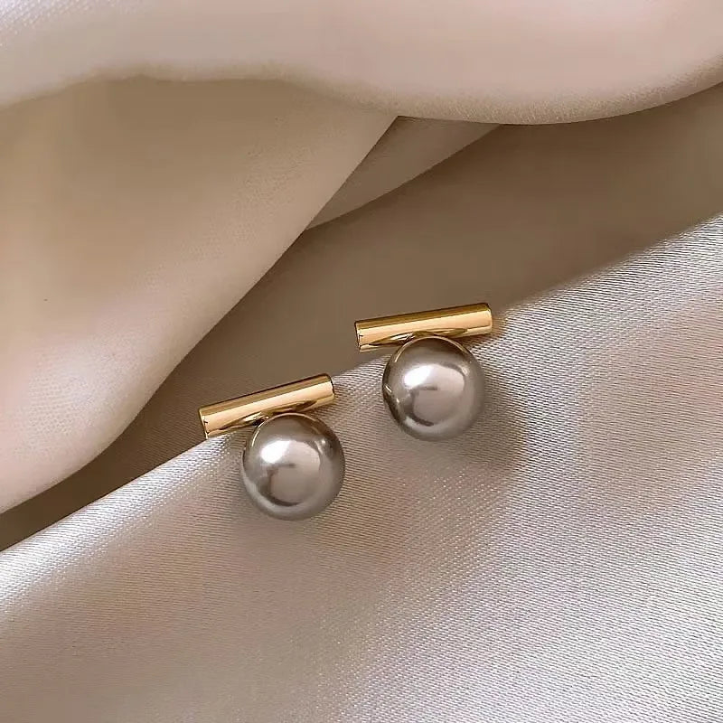 One Character Pearl Personalized Earrings Niche Simple Versatile Earrings Fashionable Temperament High-end Earrings for Women