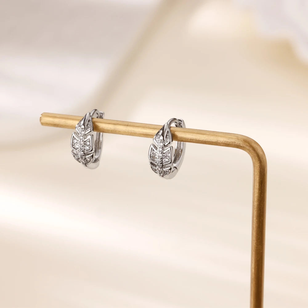 Niedliche geometrische Creolen für Damen, Edelstahl, goldfarben, Kreuz-Unendlichkeits-Ohrringe, Trend 2025, Piercing-Hochzeitsschmuck