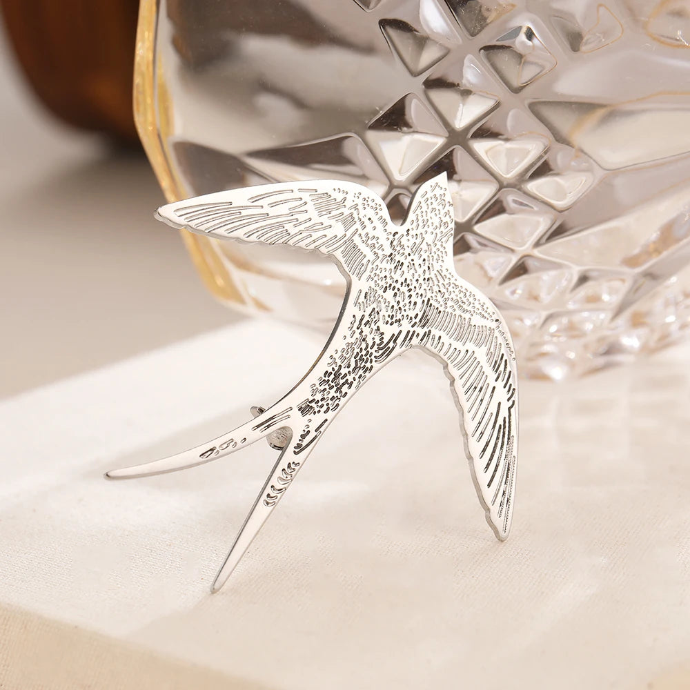 Aomogo Stainless Steel Broochs Fashion Personality Pin Designs Drawing Swallow Brooch For Women Jewelry Banquet Creative Gifts