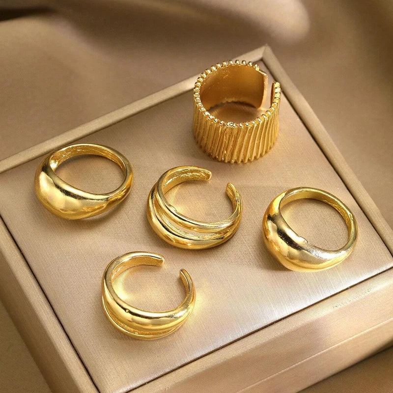 8-teiliges Set minimalistische, übertriebene Wellen-Asymmetrische Ringe für Damen Goldfarbenes, unregelmäßiges Ring-Set Party Alltagsschmuck Geschenke