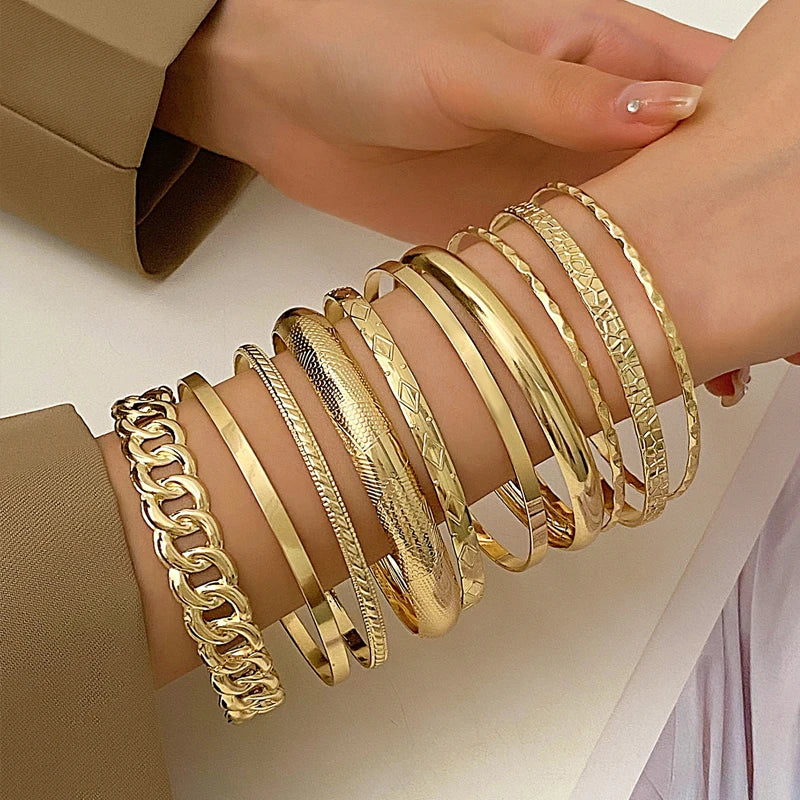 10 Stück Punk Trendige Mehrschichtige Armbänder Set für Damen Elegante Zarte Verdrehte Funkelnde Verstellbare Armreifen Schmuck Paare Geschenke