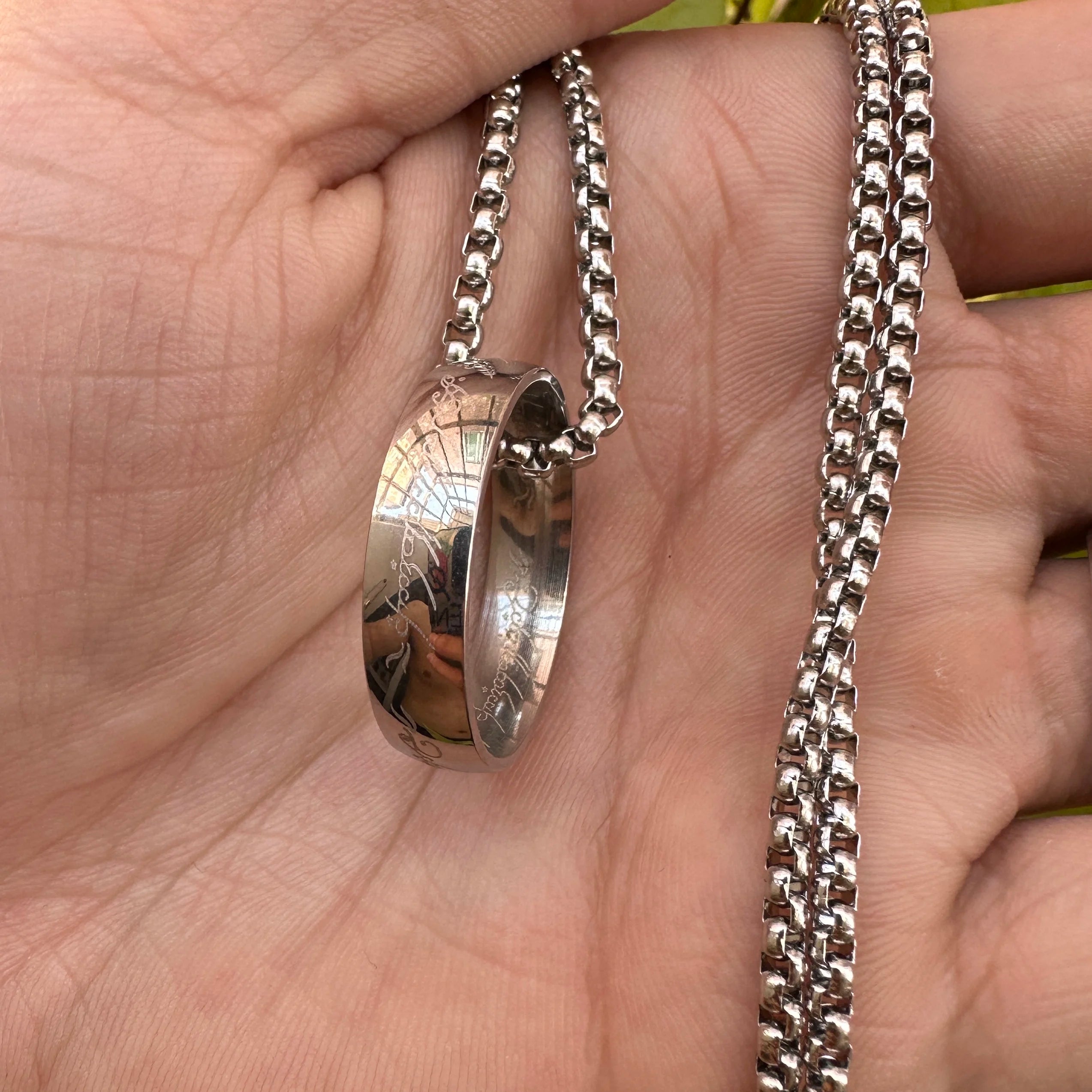 2024 Neuer Trendiger Einfacher 3D Geschnitzter Glaubensring Edelstahl Paar Farbig Plattierte Kettenringe Retro Herrenschmuck Geschenke Custom