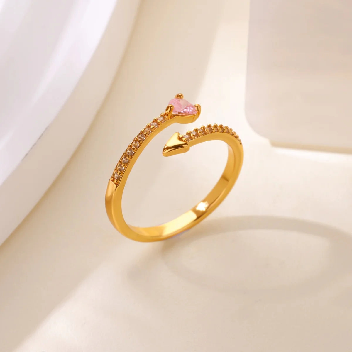 Modische pinke Herz-Zirkonringe für Frauen Goldfarbener Edelstahl Imitation Perlenring Elegantes ästhetisches Hochzeitsschmuckgeschenk