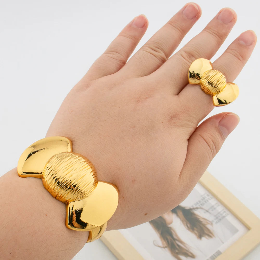 Trend Armreif mit Ring-Set für Partys, 18 Karat Goldfarbe, neues Design, Handarmband, Cocktailring, Hochzeiten, Braut-Set, Damenschmuck