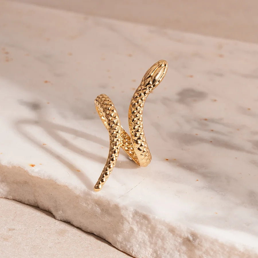 2025 New Arrival Snake Shaped Cuff Bracelet Ring Set for Women Exaggerated Metal Unique Design Bracelet Fashion Jewelry Set