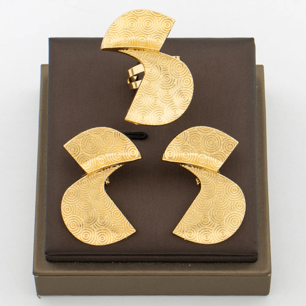 Dubai Goldfarbenes Schmuckset für Frauen, Hochzeiten, Braut, Ohrringe und Ring, brasilianisches Statement-Design, Clip-Ohrringe, Ringset, Alltag