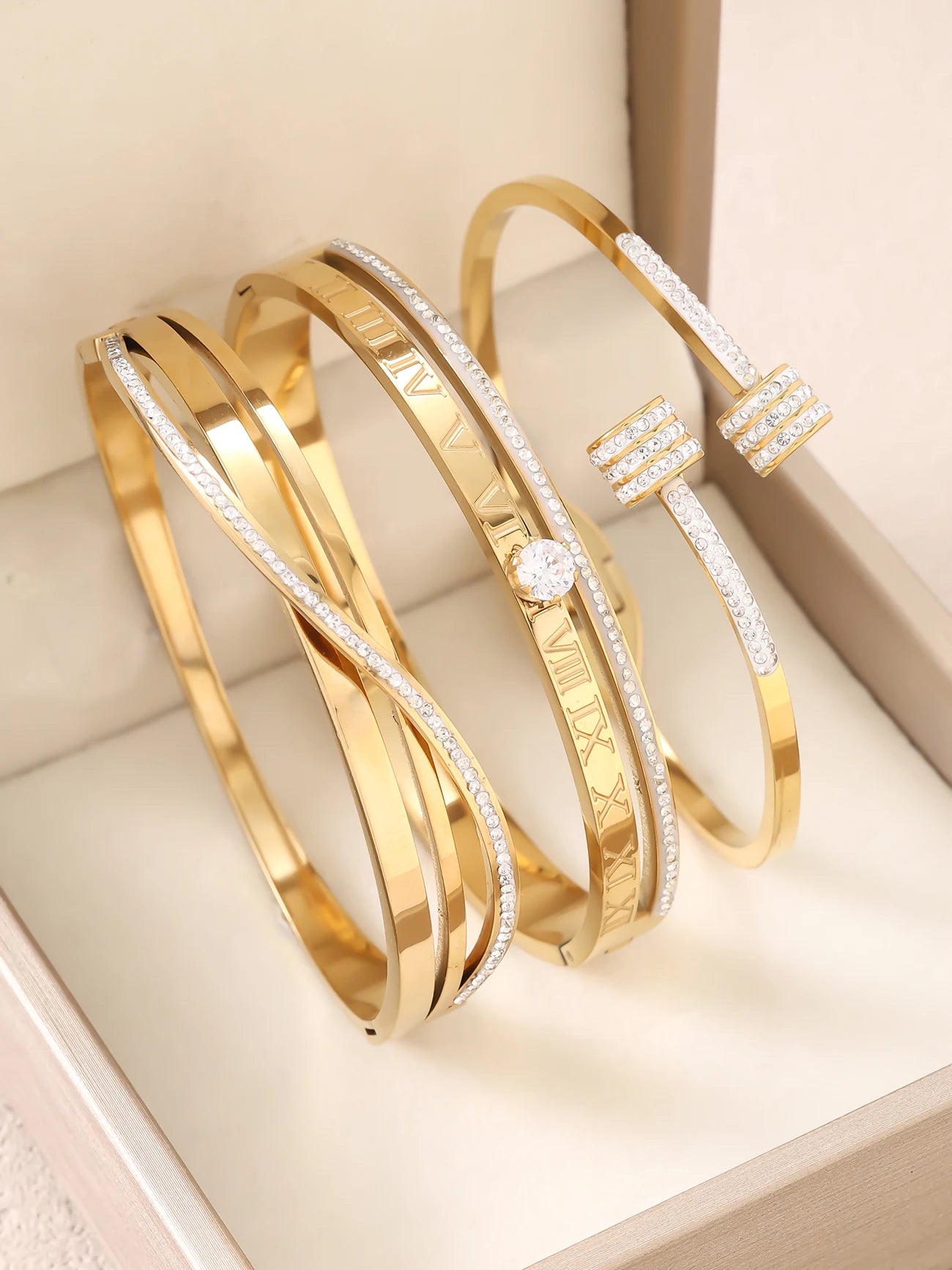 1 Stück 18K vergoldetes stapelbares Edelstahlarmband mit Kette und Kleeblatt-Design, Modischer Stil für Damen, Geeignet für Freizeit