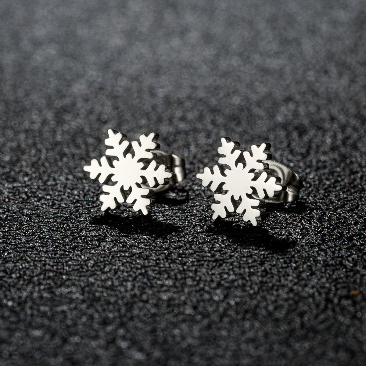 High Quality Stainless Steel Stud Earrings Girl Snowflake Elk Deer Silver Color Tragus Piercing Women'S Earrings Christmas Gifts