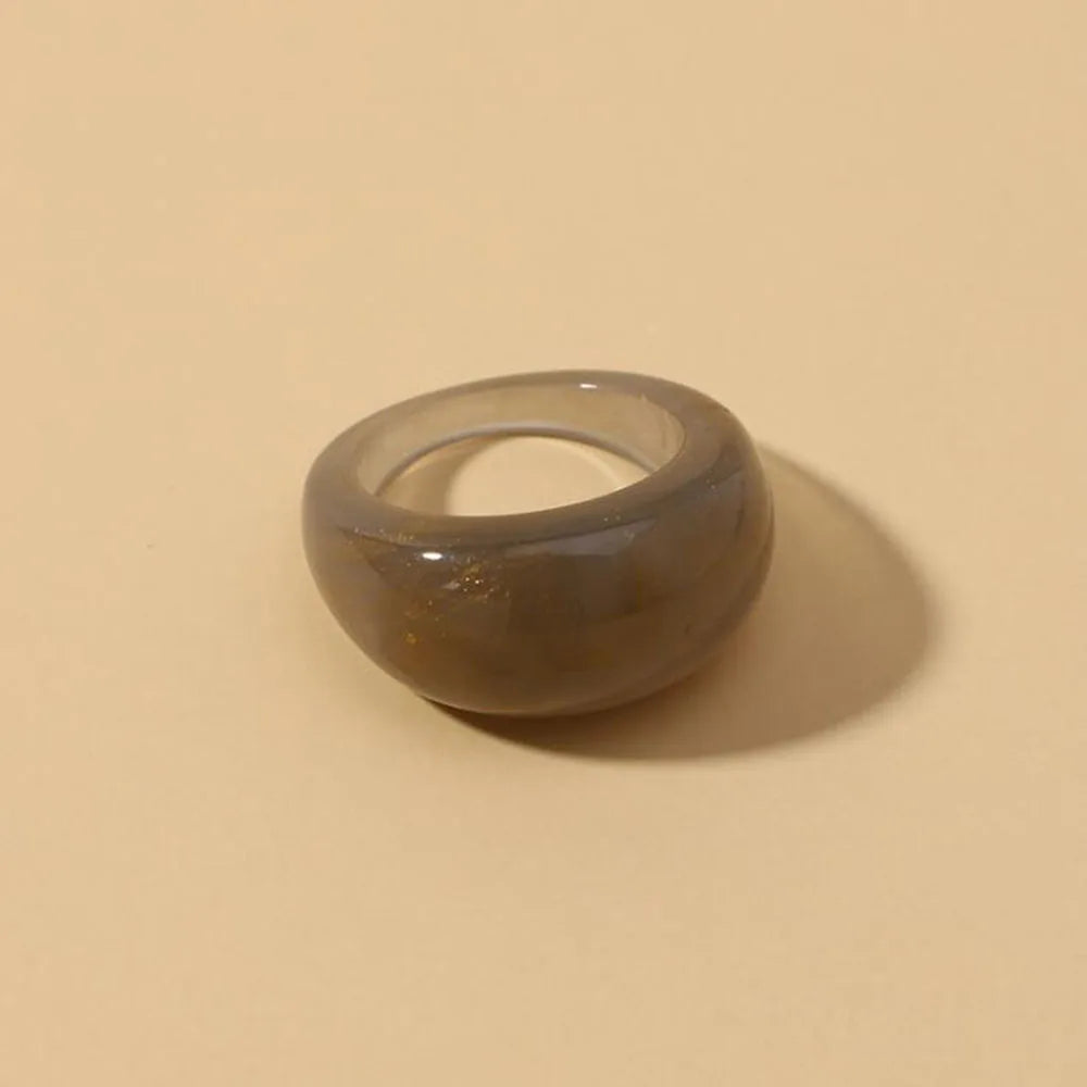 Neue koreanische bunte Acrylringe Vintage runde Ringe für Frauen Große Kpop-Fingerringe für Mädchen Punk-Harzringe Modeschmuck