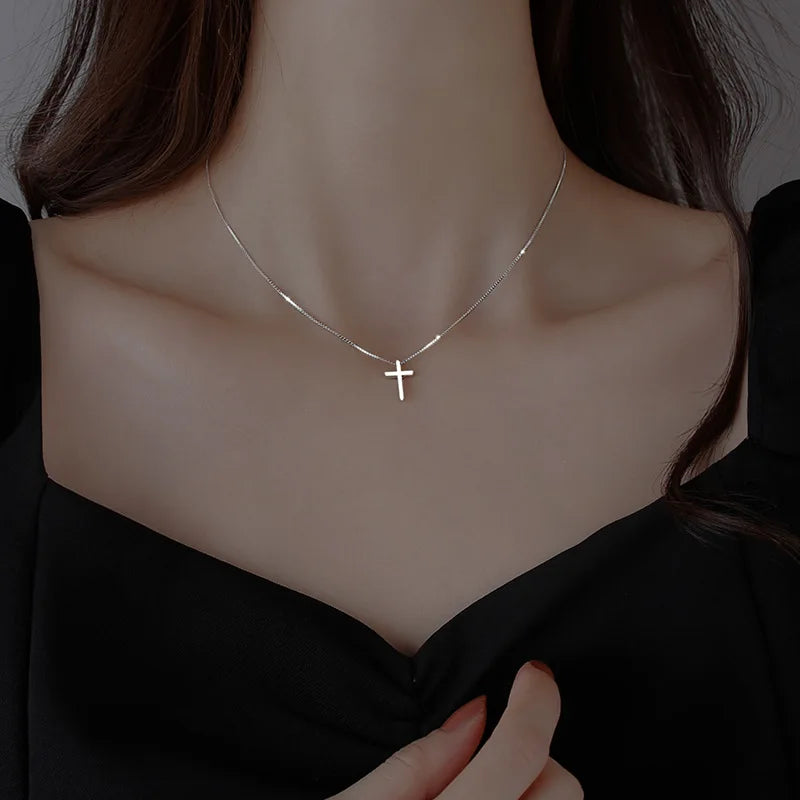 Colgantes de cruz de plata de ley 925, collares femeninos para mujer, joyería de calidad de lujo, dijes exquisitos y elegantes, accesorios de plata 925