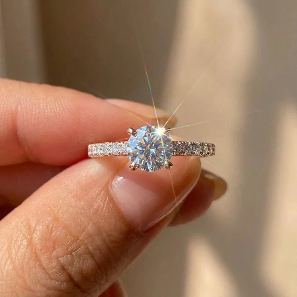 925 Sterling Silber Wunderschöne glänzende Zirkon-Rundringe für Damen Jahrestag Heirat Luxus Hochwertiger edler Schmuck Geschenk