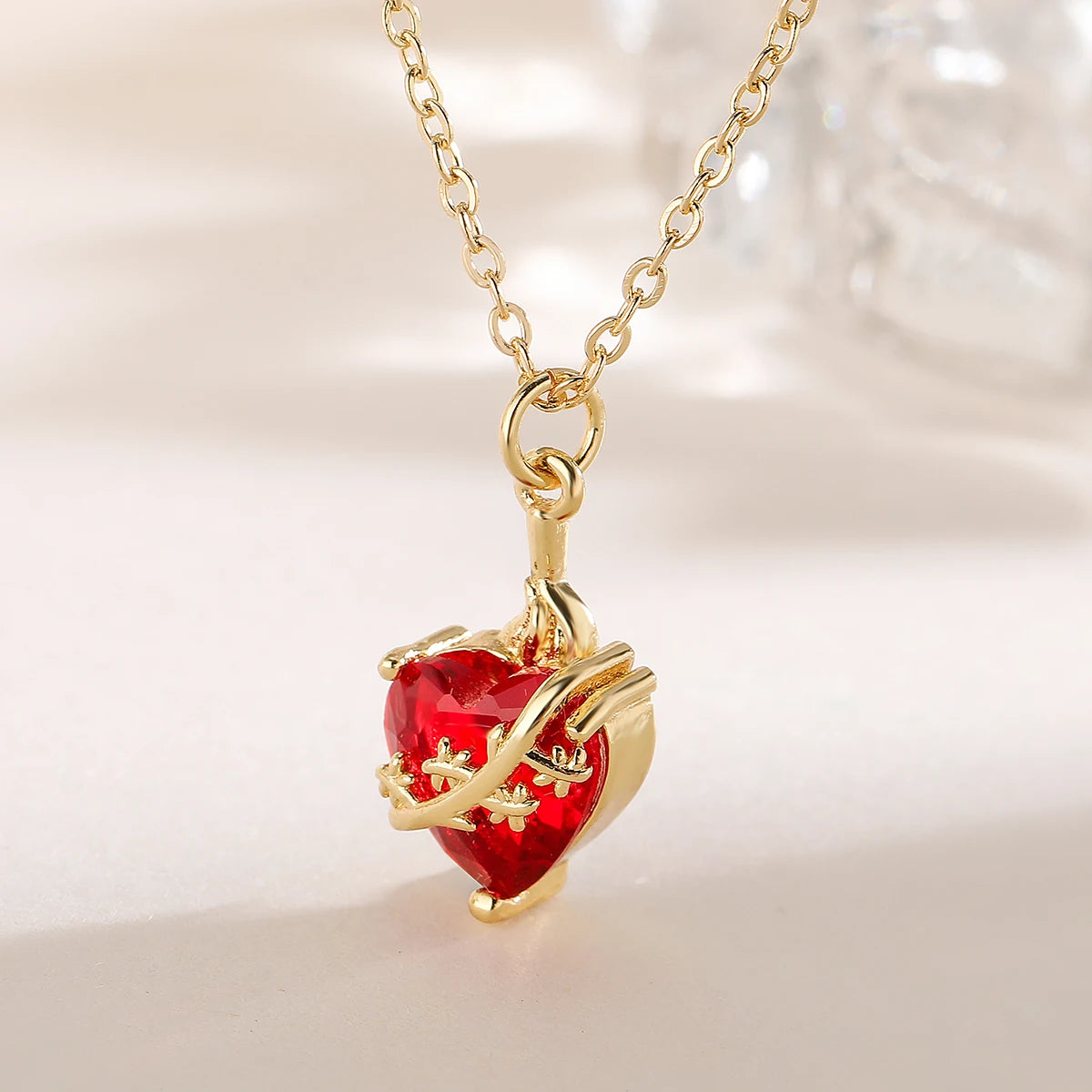 NEWBUY Fashion Gold Color Chain Red Crystal Heart Pendant Necklaces For Women Bling Bling Jewelry