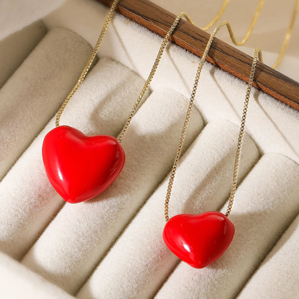 NEWBUY Hot Sale Red Oil Dripping Heart Pendant Necklaces For Women