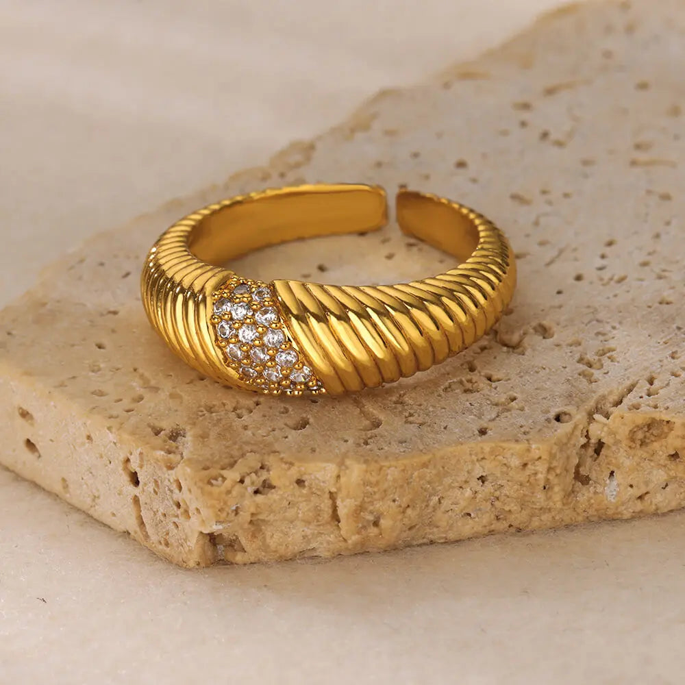 Goldfarbene Edelstahl Geometrische Ringe für Frauen Zirkon Herz Sonne Mond Offener Ring Mode Ästhetischer Schmuck Hochzeitsgeschenk