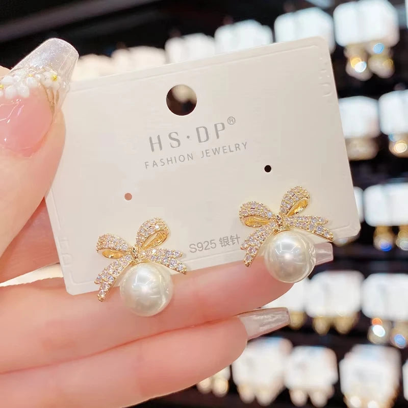 1 Paar Micro-Set Zirkon Schleife Perle Anhänger Ohrringe 2025 Neues Design Schmuck für Damen und Mädchen Mode Ohr Accessoires