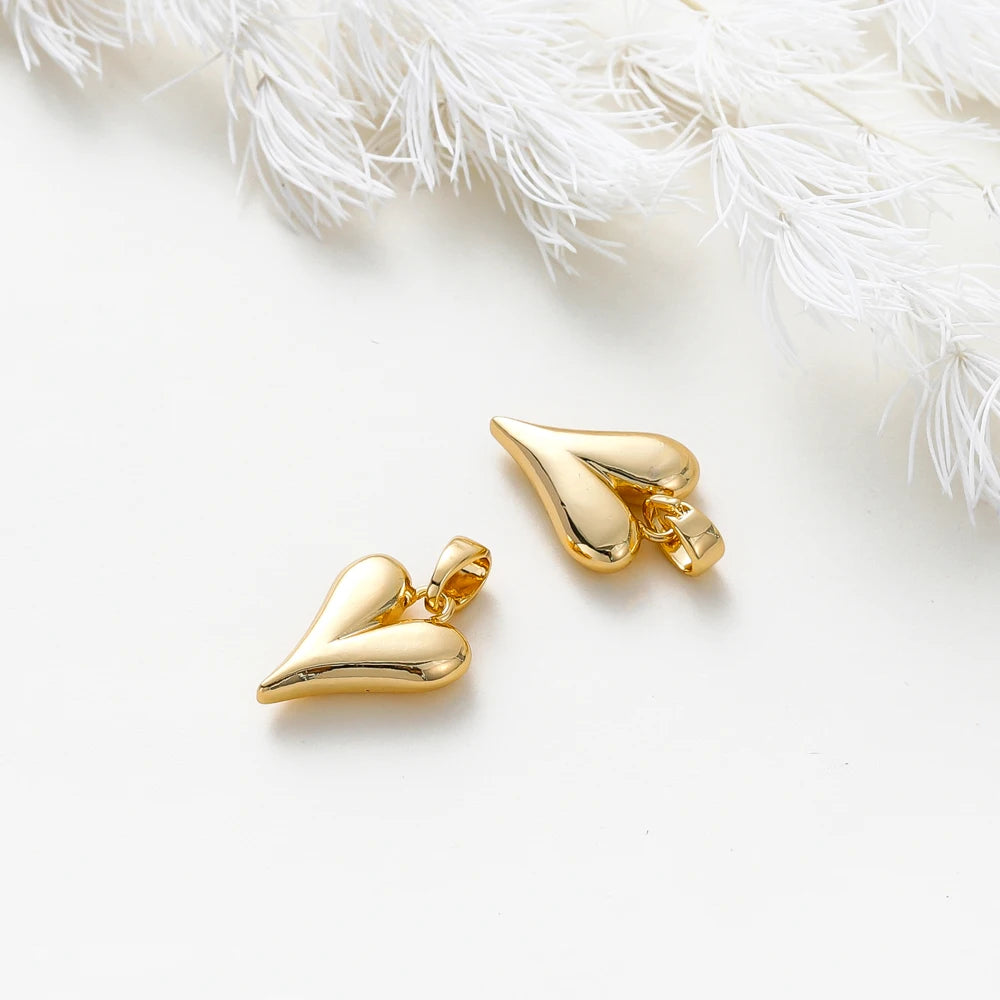 4 piezas de dijes pequeños de corazón de durazno chapados en oro de 18 quilates para hacer joyas, aretes, collares, accesorios colgantes