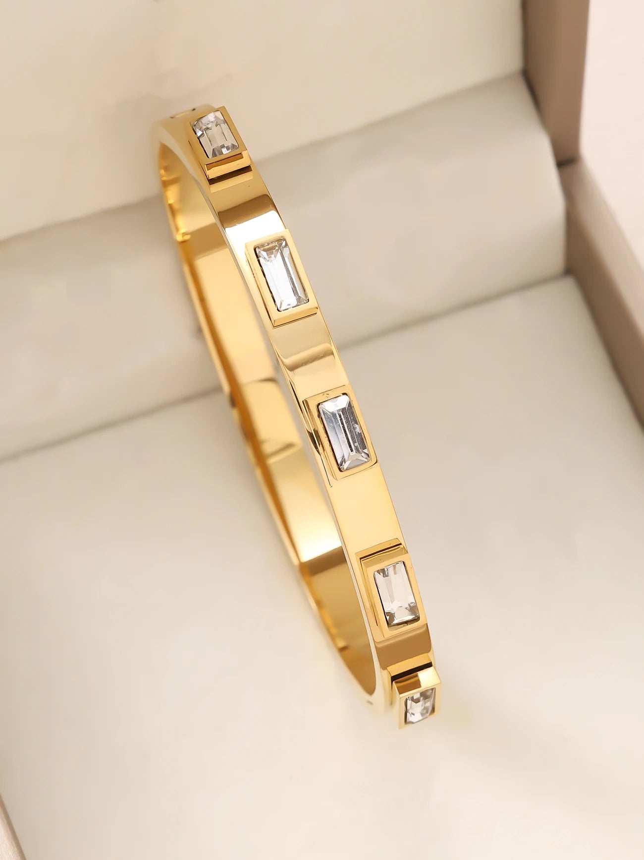 Modisches Damenarmband aus 18K vergoldetem Edelstahl, stapelbar, nie verblassender, vergoldeter Edelstahlschmuck Accessoire